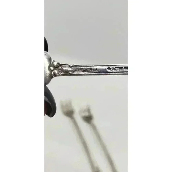 3 Pcs Antique Silver plate Oyster Fork Rogers PAT APR 4.99 Arundel Charcuterie - Picture 7 of 10
